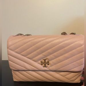 Tory Burch Kira Chevron Convertible Shoulder Bag in Pink Moon